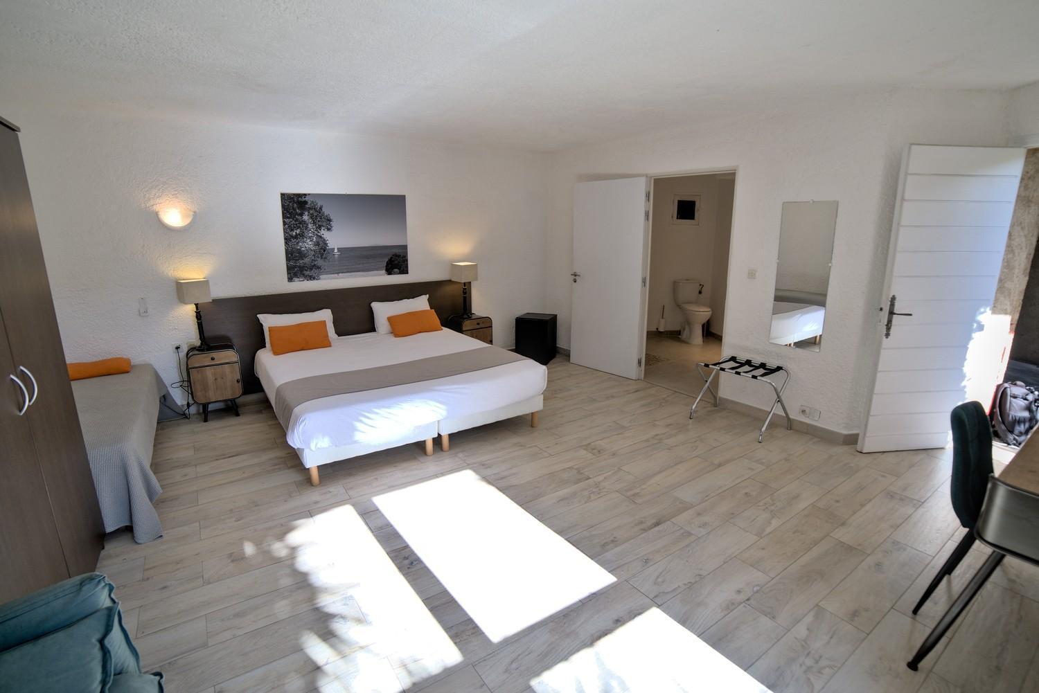 Casa Rossa & Hotel LʼÎle-Rousse